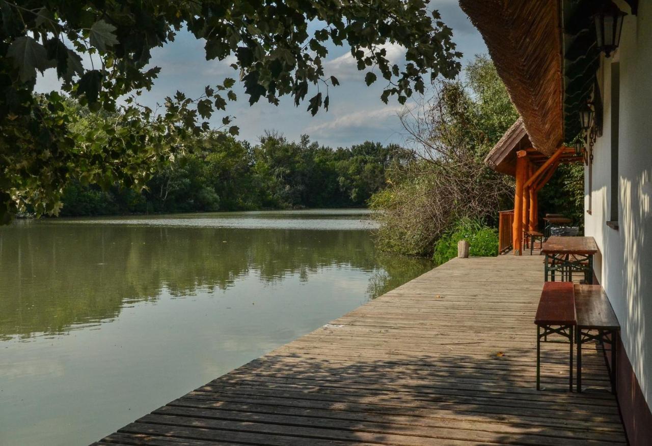 Antal-Tavi Fogado Es Horgaszparadicsom Szentes Exterior foto